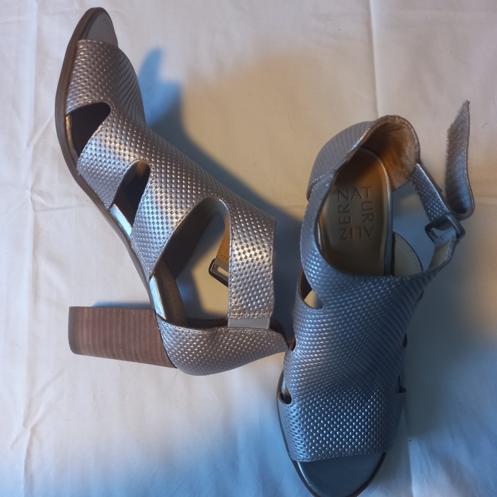 Naturalizer Sandals - Picture 4 of 4